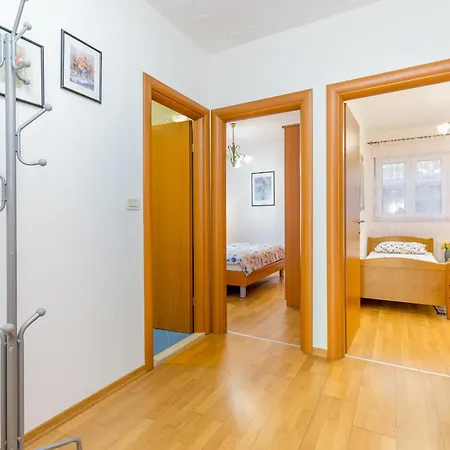 With Parking Space - 23910 Appartement *