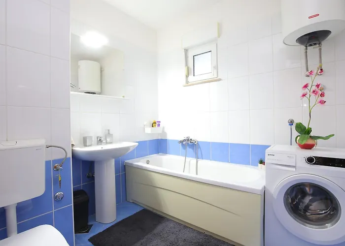 Apartman With Parking Space - 23910