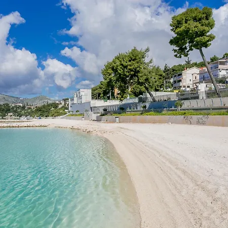 Apartment With Parking Space - 23910 Trogir