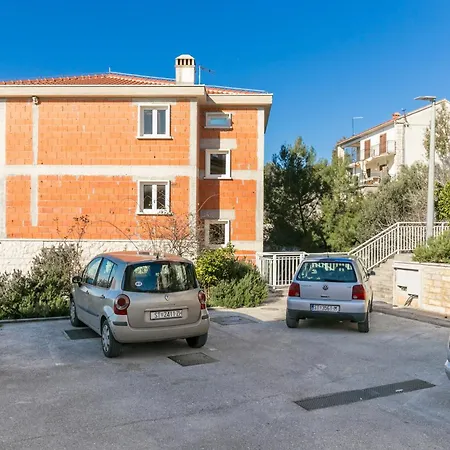 Apartman With Parking Space - 23910