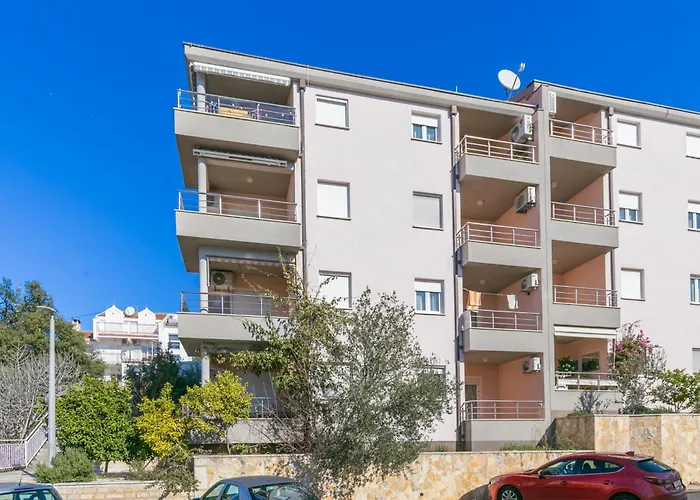 Appartement With Parking Space - 23910 Trogir